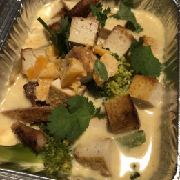 Curry jaune de tofu & pois chiches bio au lait de coco
