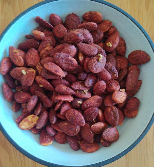 Amandes au paprika fumé, citron et graines de fenouil pour l'apéro